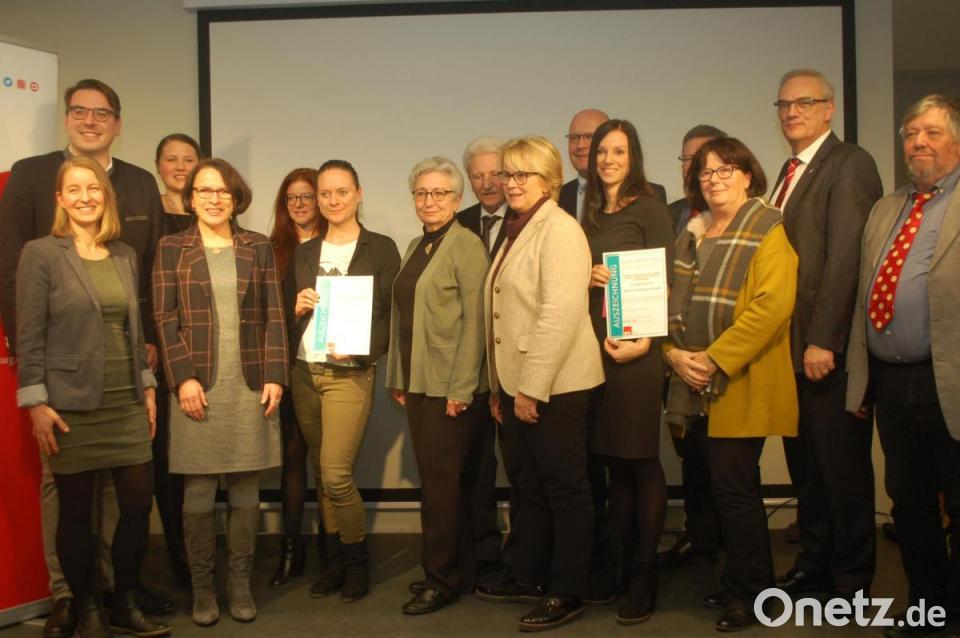 Read more about the article Realschule Kemnath und Mittelschule Eschenbach mit dem Hans-Weber-Preis ausgezeichnet