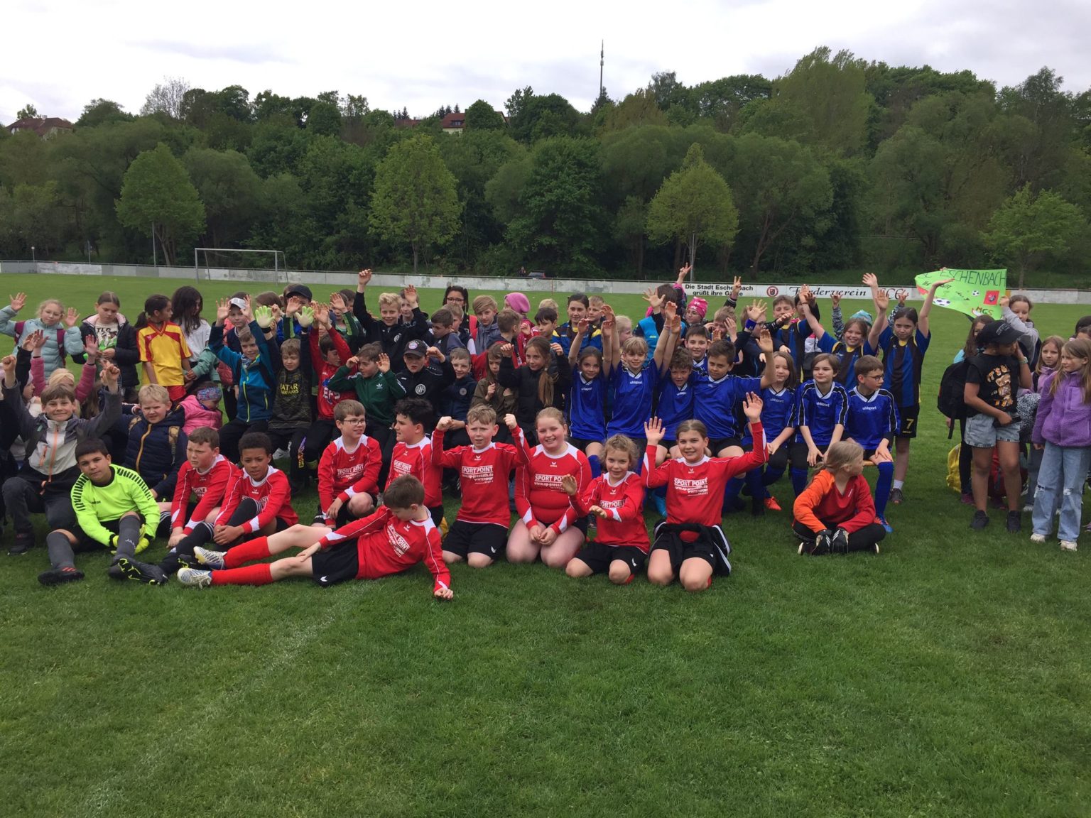 Mgs Ums Leidenschaftlicher Kampf ums runde Leder – MGS-Eschenbach