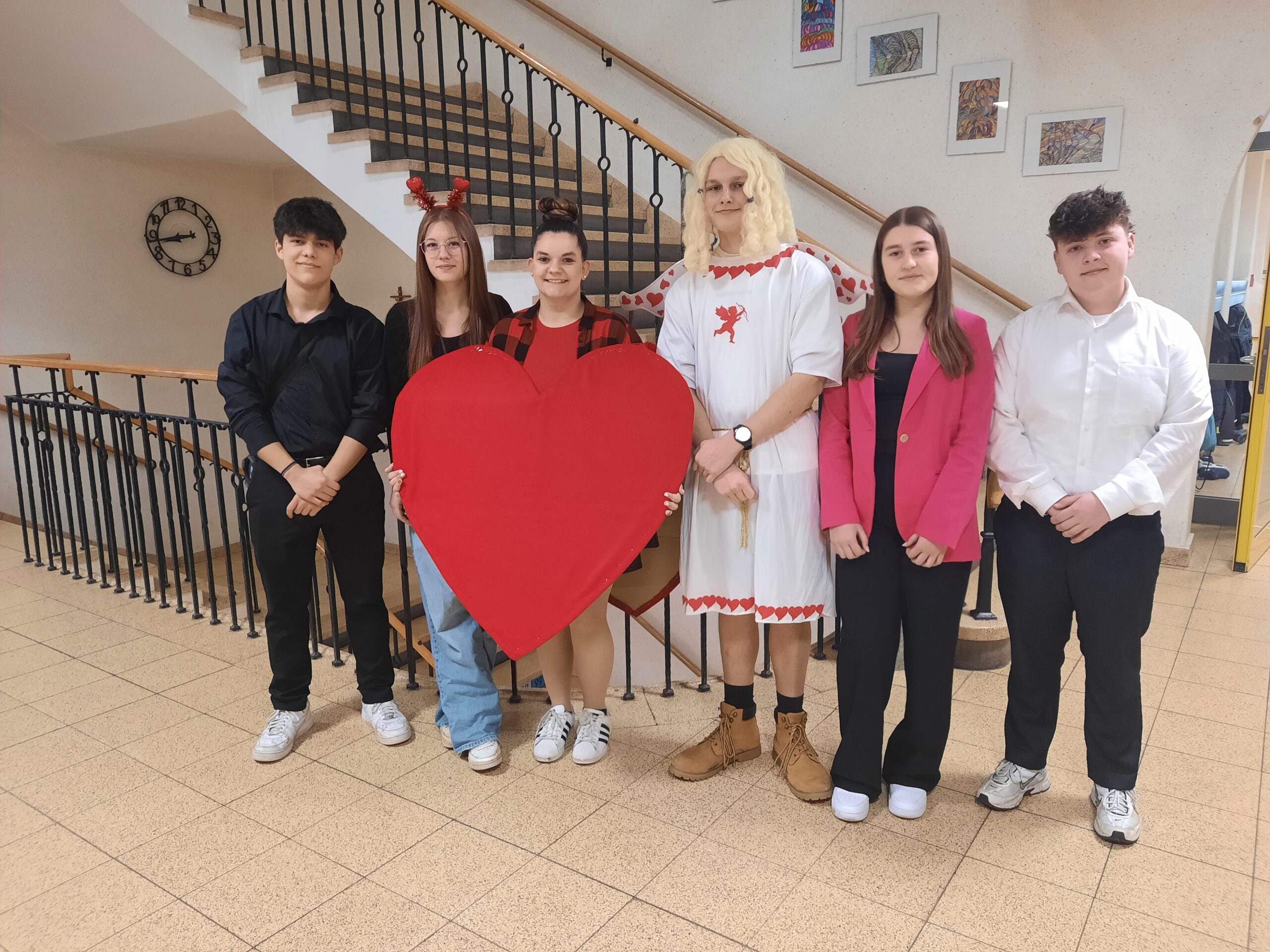 You are currently viewing Valentinstagsaktion an der Markus-Gottwalt-Schule: Freude schenken leicht gemacht!