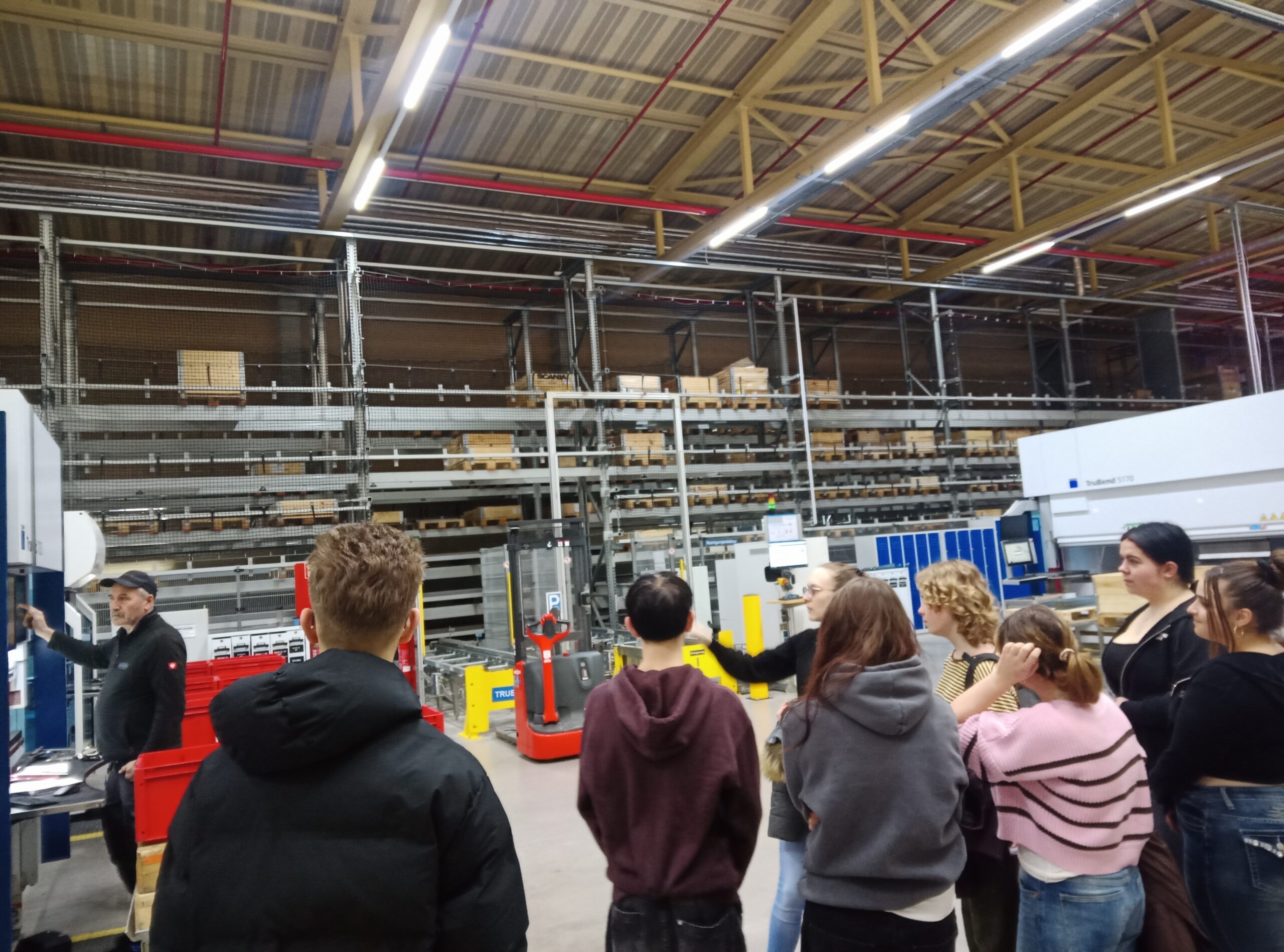 Du betrachtest gerade M 8 bei der Firma Witron